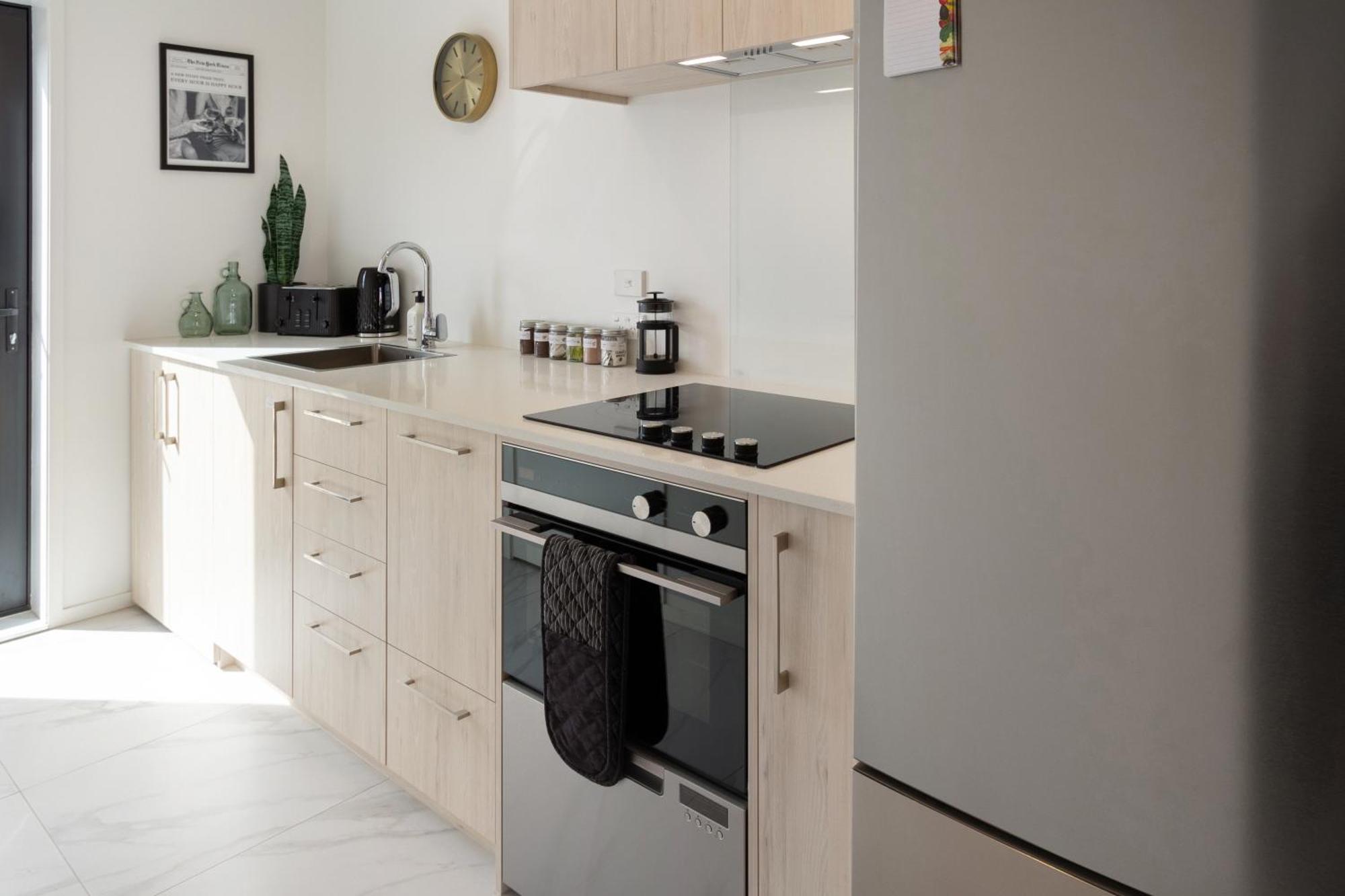 Prime Locale: Studio With Balcony Christchurch Luaran gambar