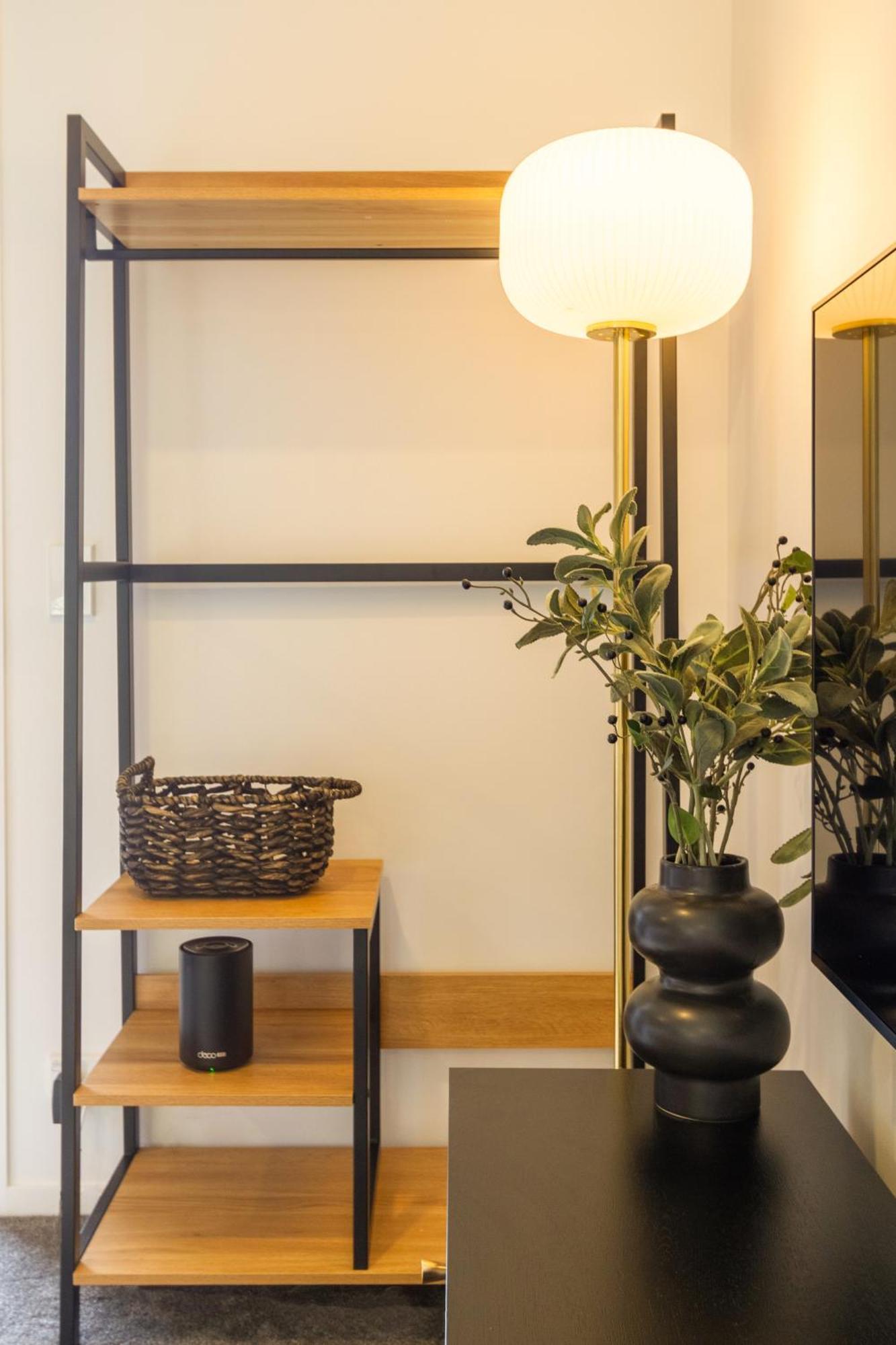 Prime Locale: Studio With Balcony Christchurch Luaran gambar