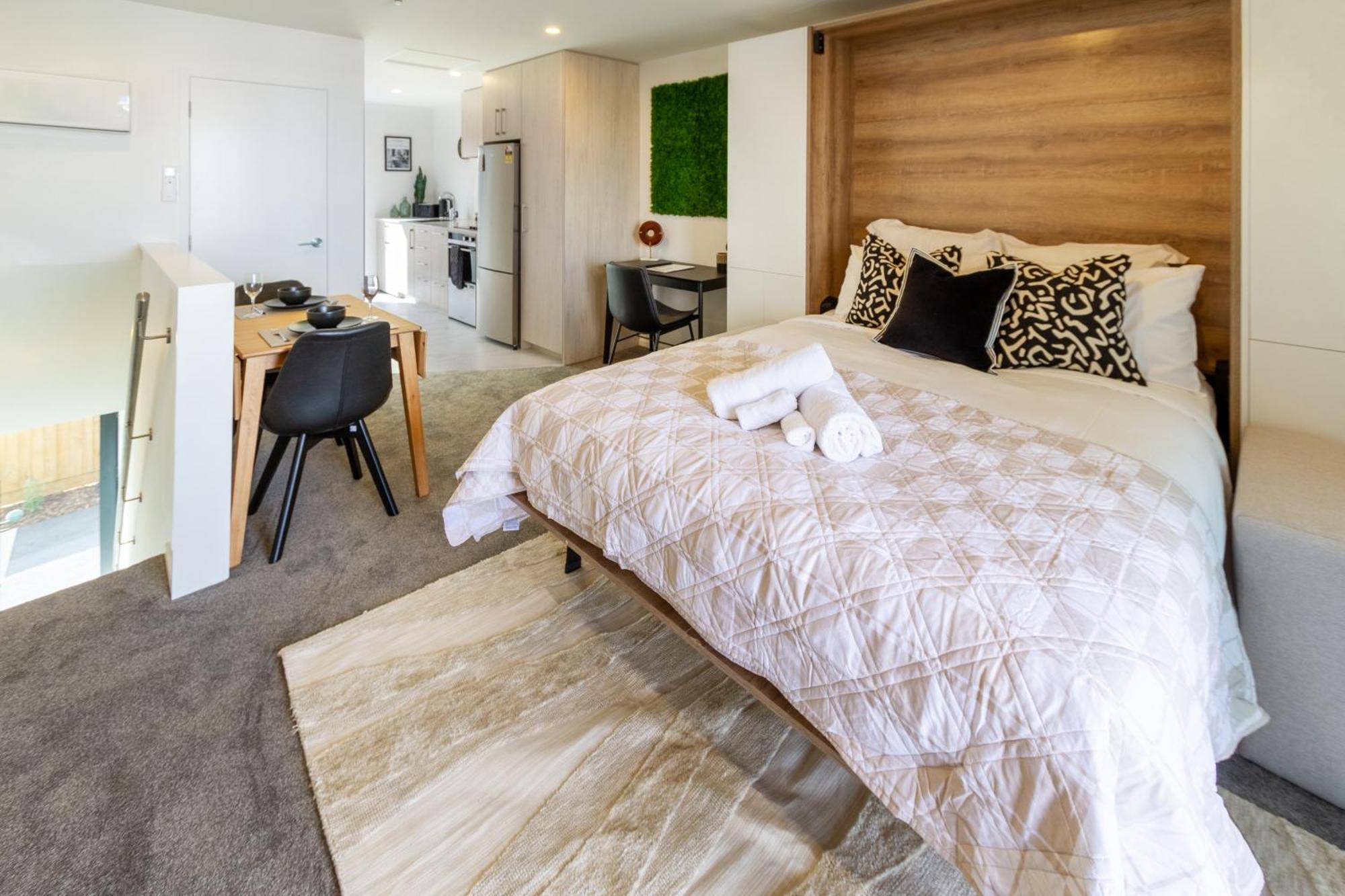 Prime Locale: Studio With Balcony Christchurch Luaran gambar
