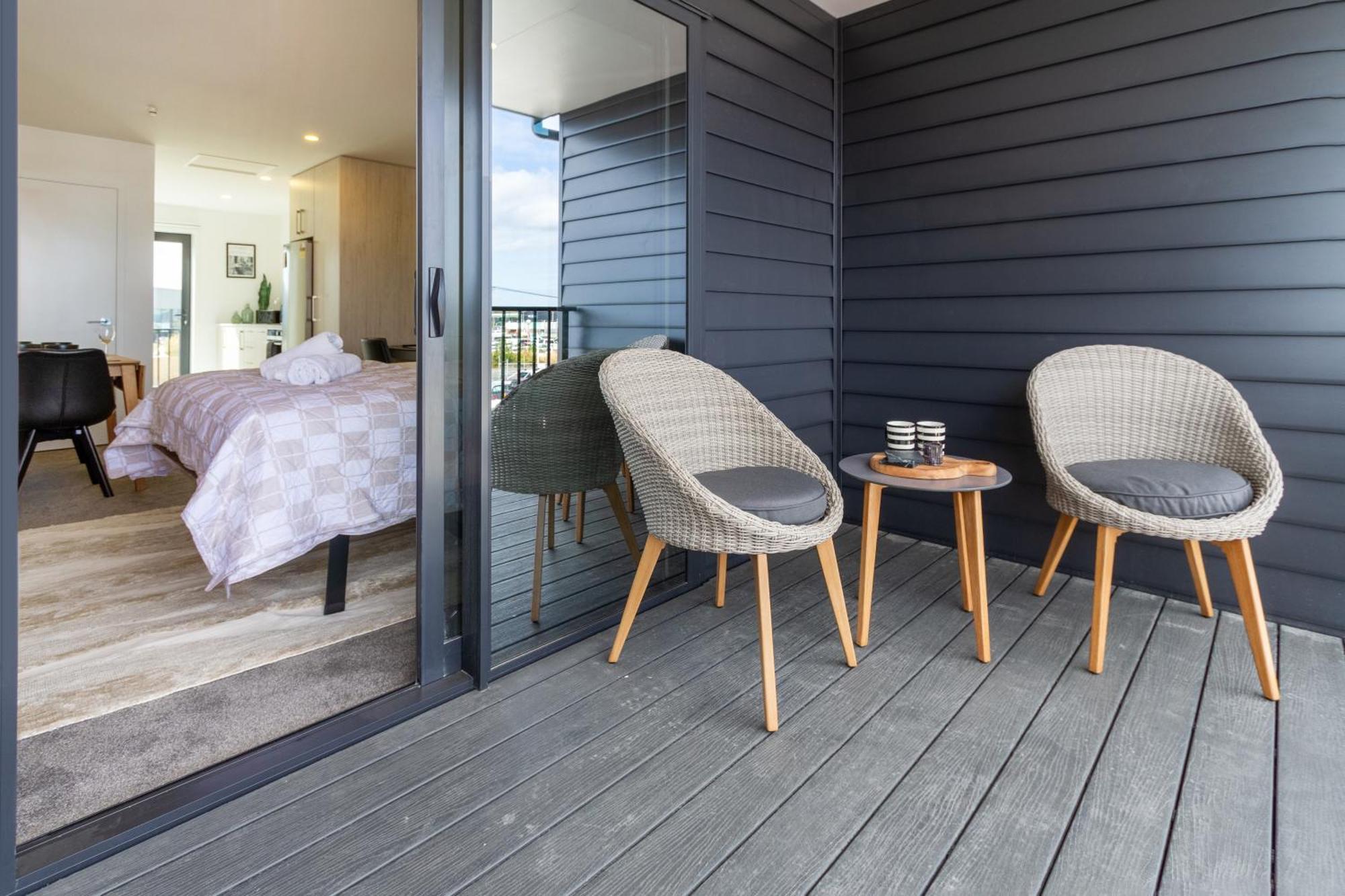 Prime Locale: Studio With Balcony Christchurch Luaran gambar