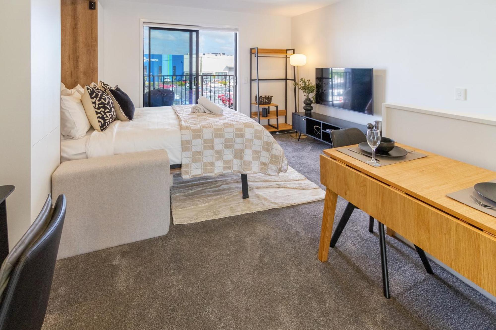 Prime Locale: Studio With Balcony Christchurch Luaran gambar